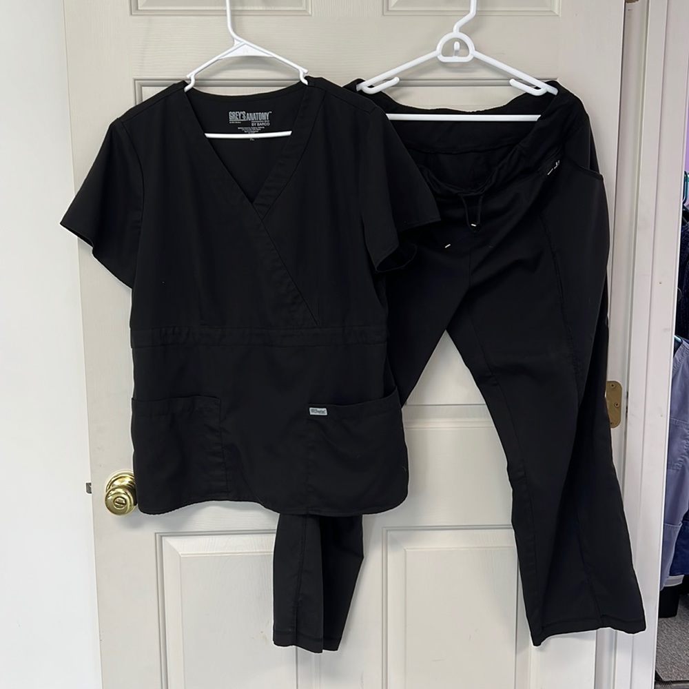 Grey’s Anatomy by Barco black scrubs
